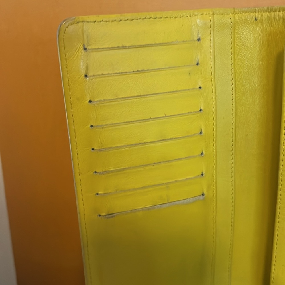 Chanel Wallet - Picture 10 of 16
